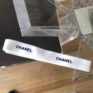 Chanel gift wrapping ribbon 100 inches long